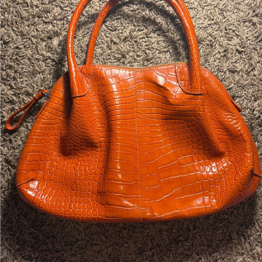 Elegant Orange Crocodile-Embossed Shoulder Bag